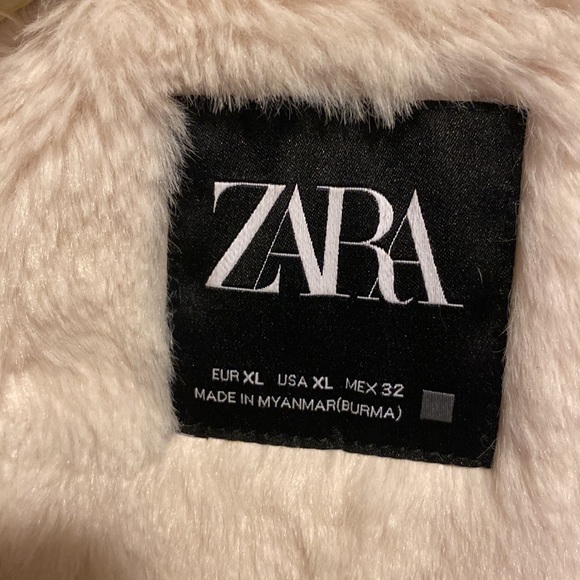 ZARA- Winter coat - Picture 3 of 5